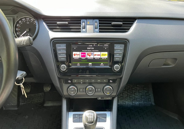 Skoda Octavia cena 60900 przebieg: 73500, rok produkcji 2016 z Kalisz małe 121